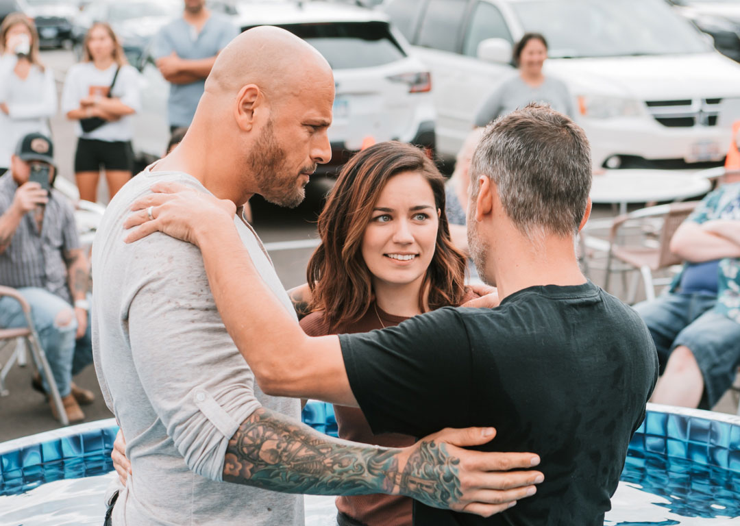 Why-join-a-support-group hug